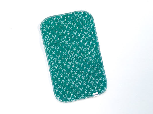 Scattered Trees Organic Burp Cloth - White / Forest Green